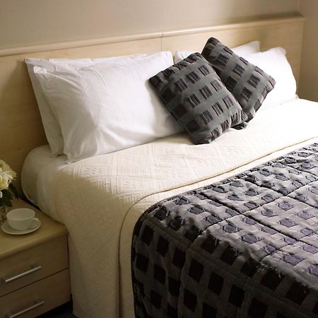 The Avenue Hotel Ltd كليثروي المظهر الخارجي الصورة