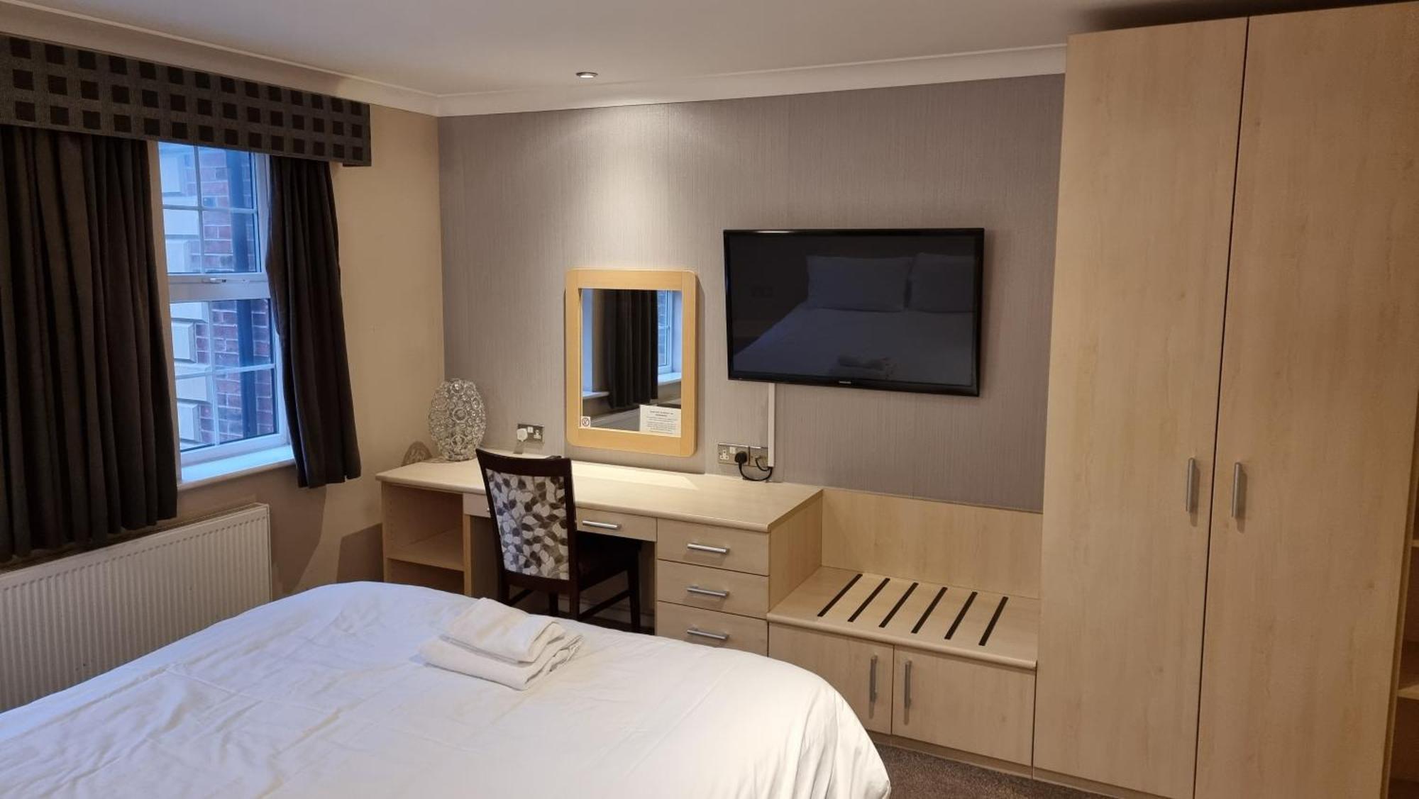 The Avenue Hotel Ltd كليثروي المظهر الخارجي الصورة